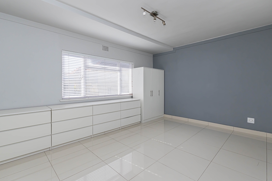To Let 2 Bedroom Property for Rent in Sea Point Western Cape